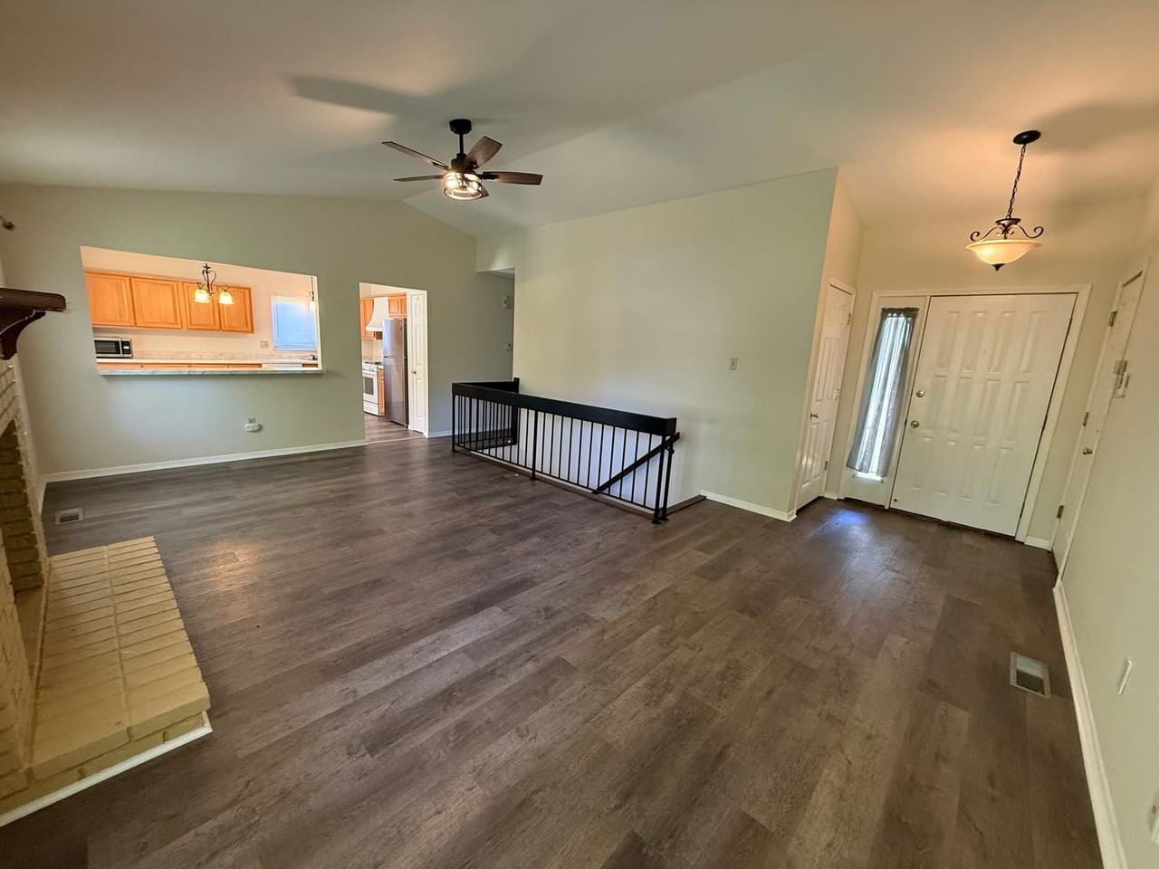 17 Hurstfield Ct - Photo 5 of 25