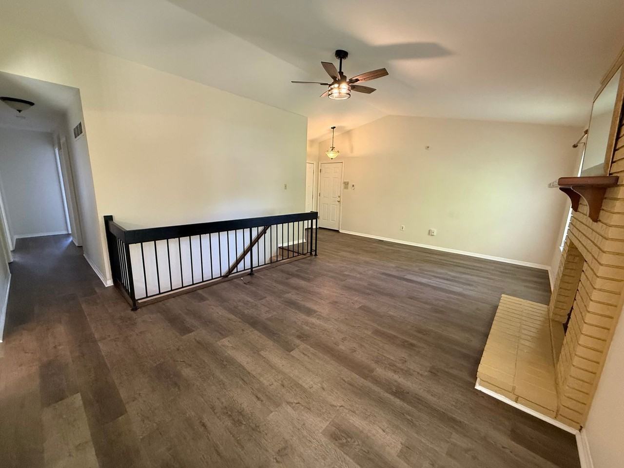 17 Hurstfield Ct - Photo 6 of 25