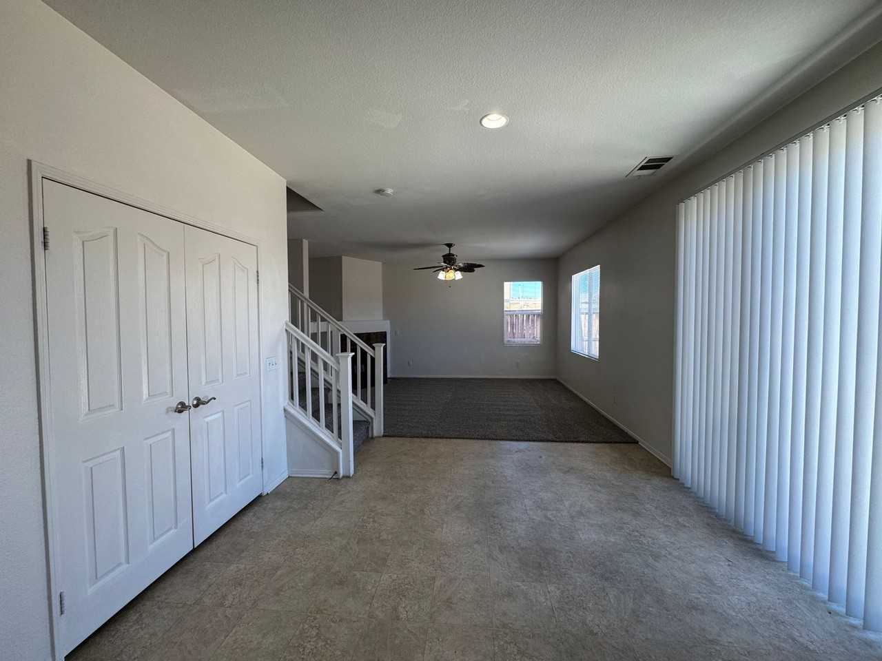 14042 Jockey Ln - Photo 4 of 18