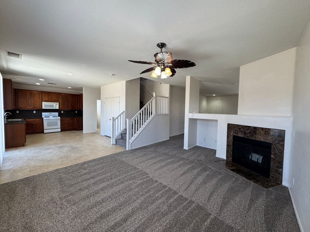 14042 Jockey Ln - Photo 5 of 18