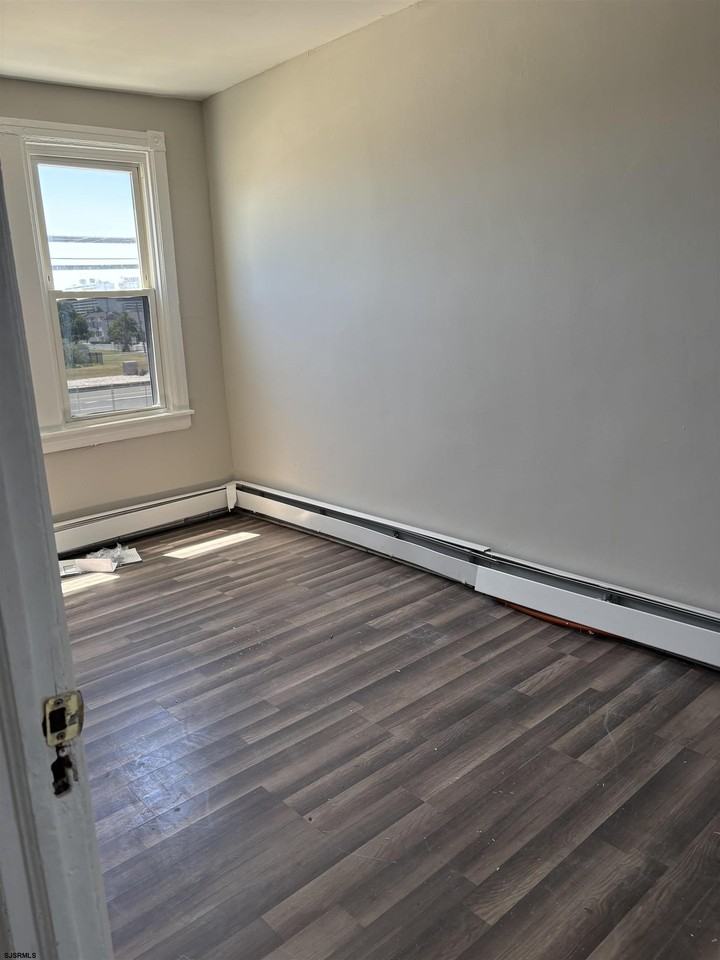 711 Harris Pl - Photo 7 of 8