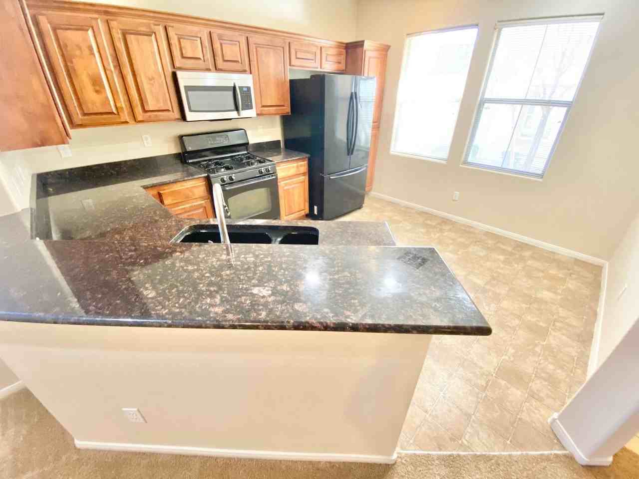 8569 Rhamus Ct - Photo 5 of 35