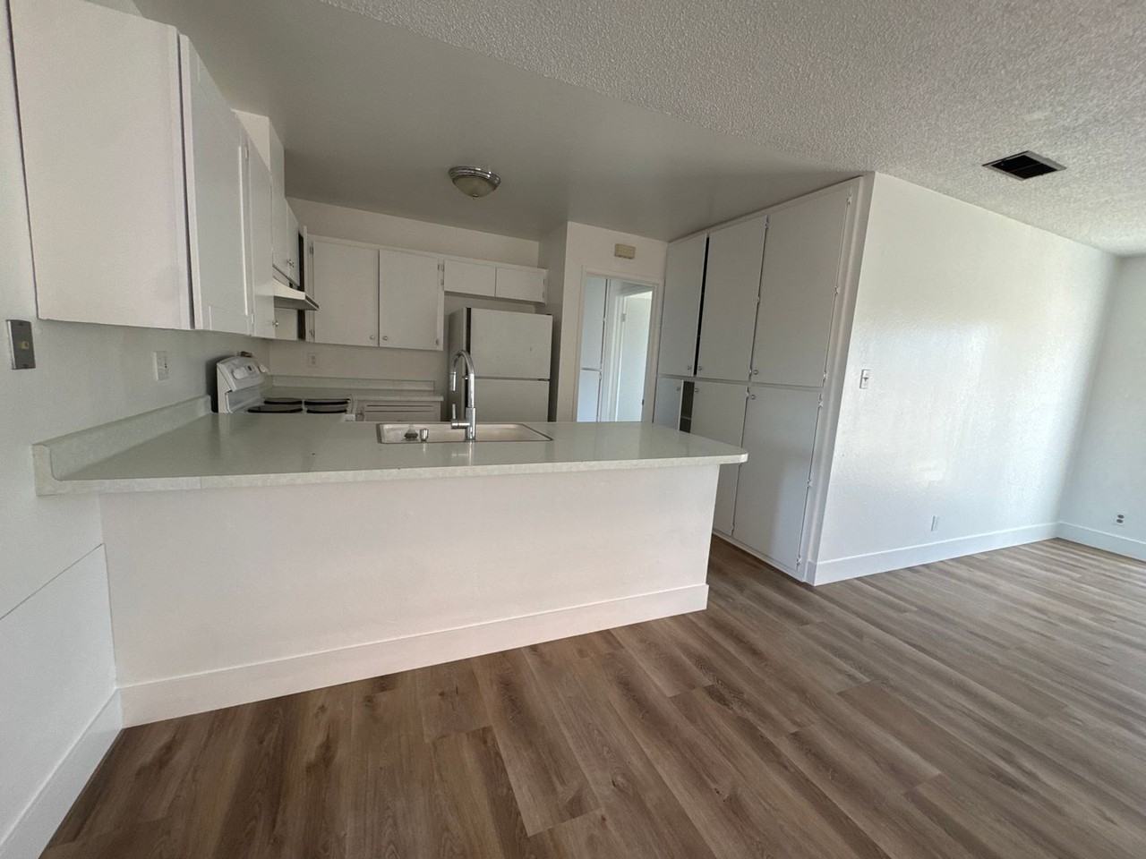 144 Brophy St - Photo 5 of 13