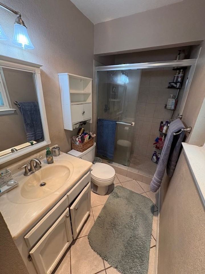 1616 Leslie Ann Ln - Photo 4 of 8