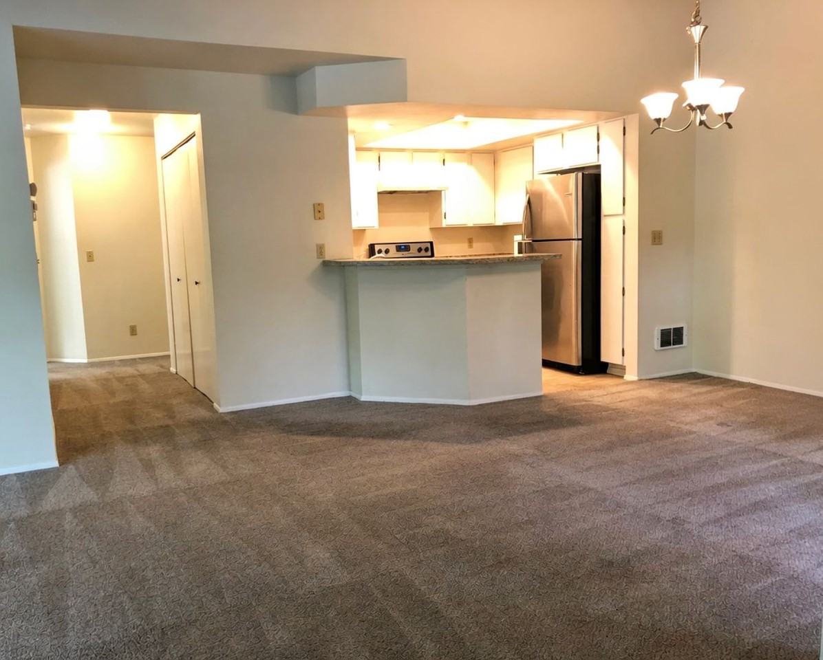 1256 Bellevue Way Ne #2 - Photo 2 of 21