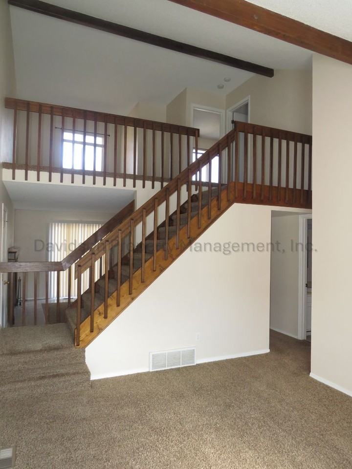 7049 White Buffalo Rd - Photo 2 of 15
