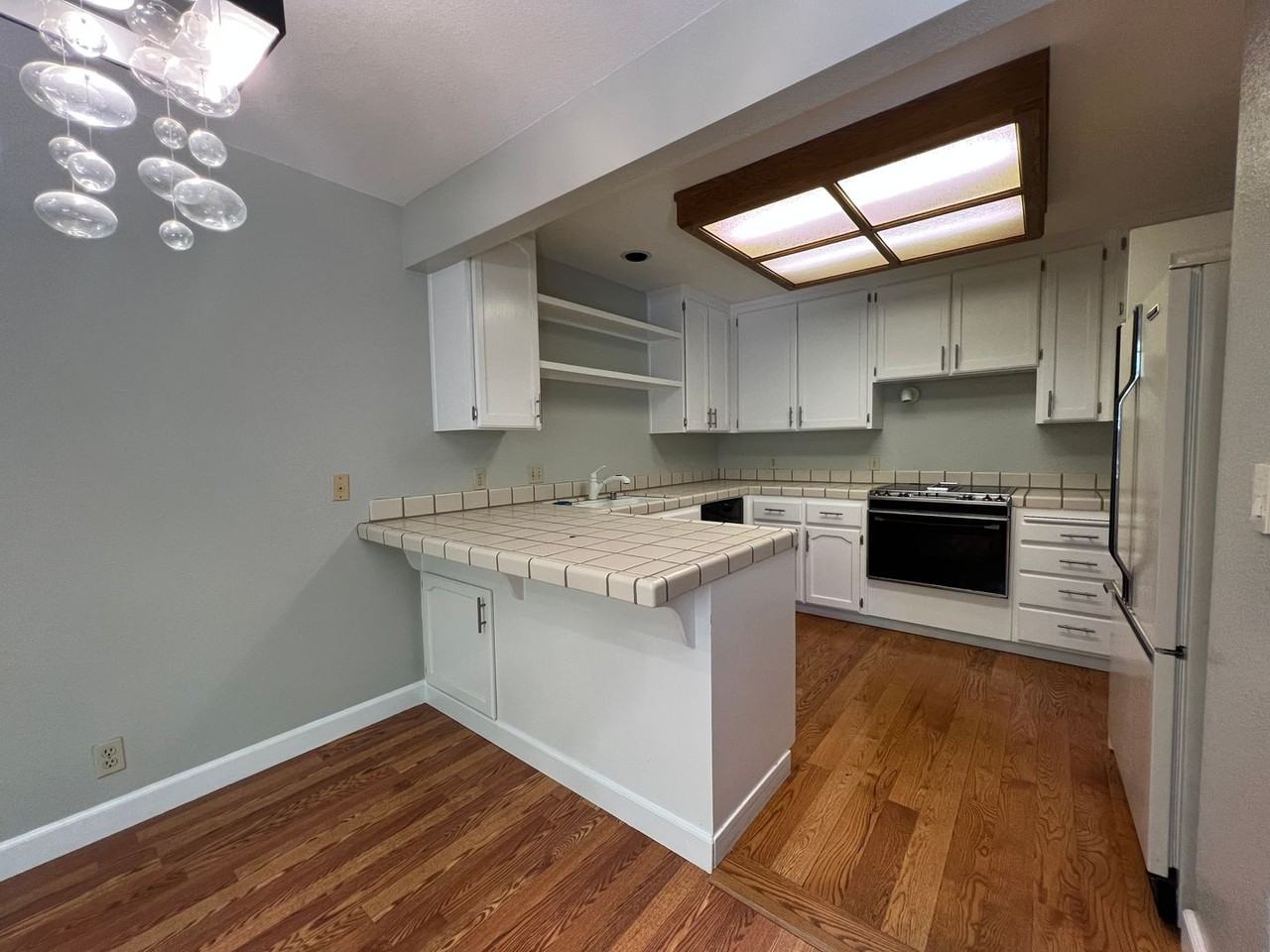 1201 W Parr Ave - Photo 3 of 14