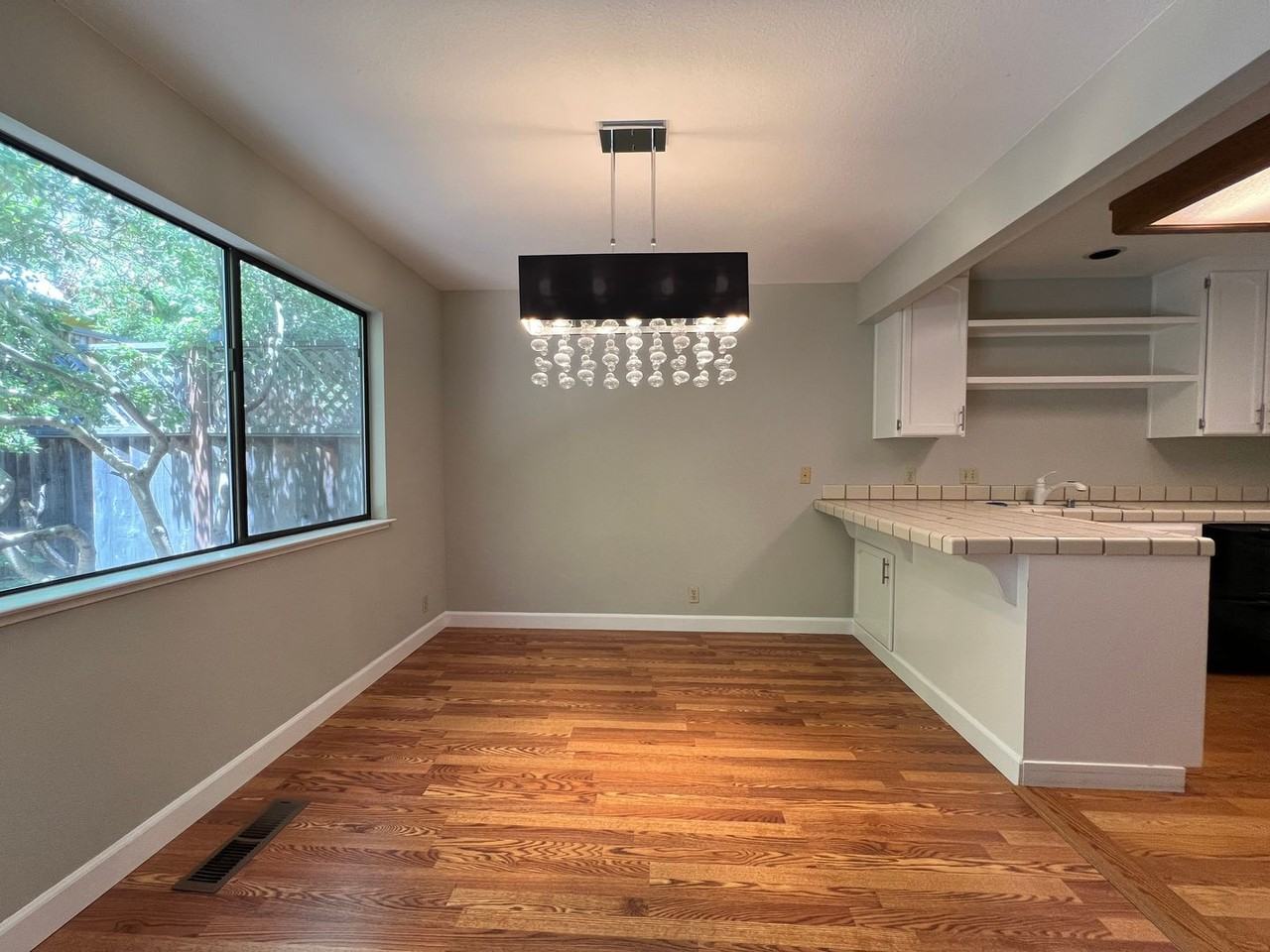 1201 W Parr Ave - Photo 6 of 14