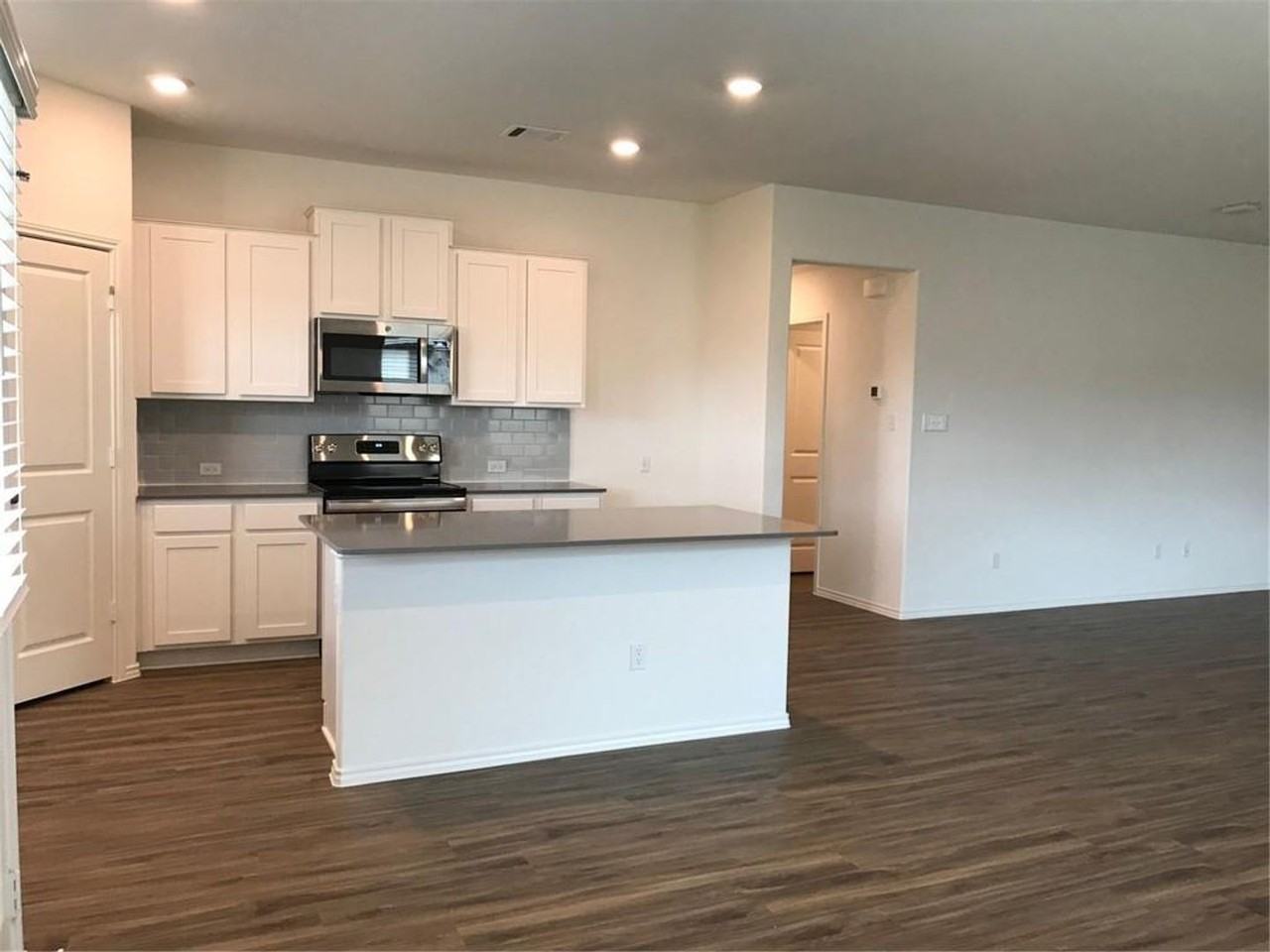 107 Ozark Dr - Photo 6 of 18