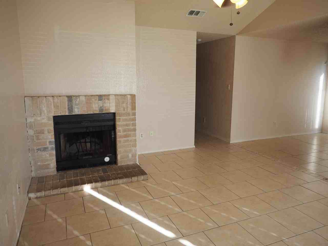 1401 Hermitage Dr - Photo 5 of 21