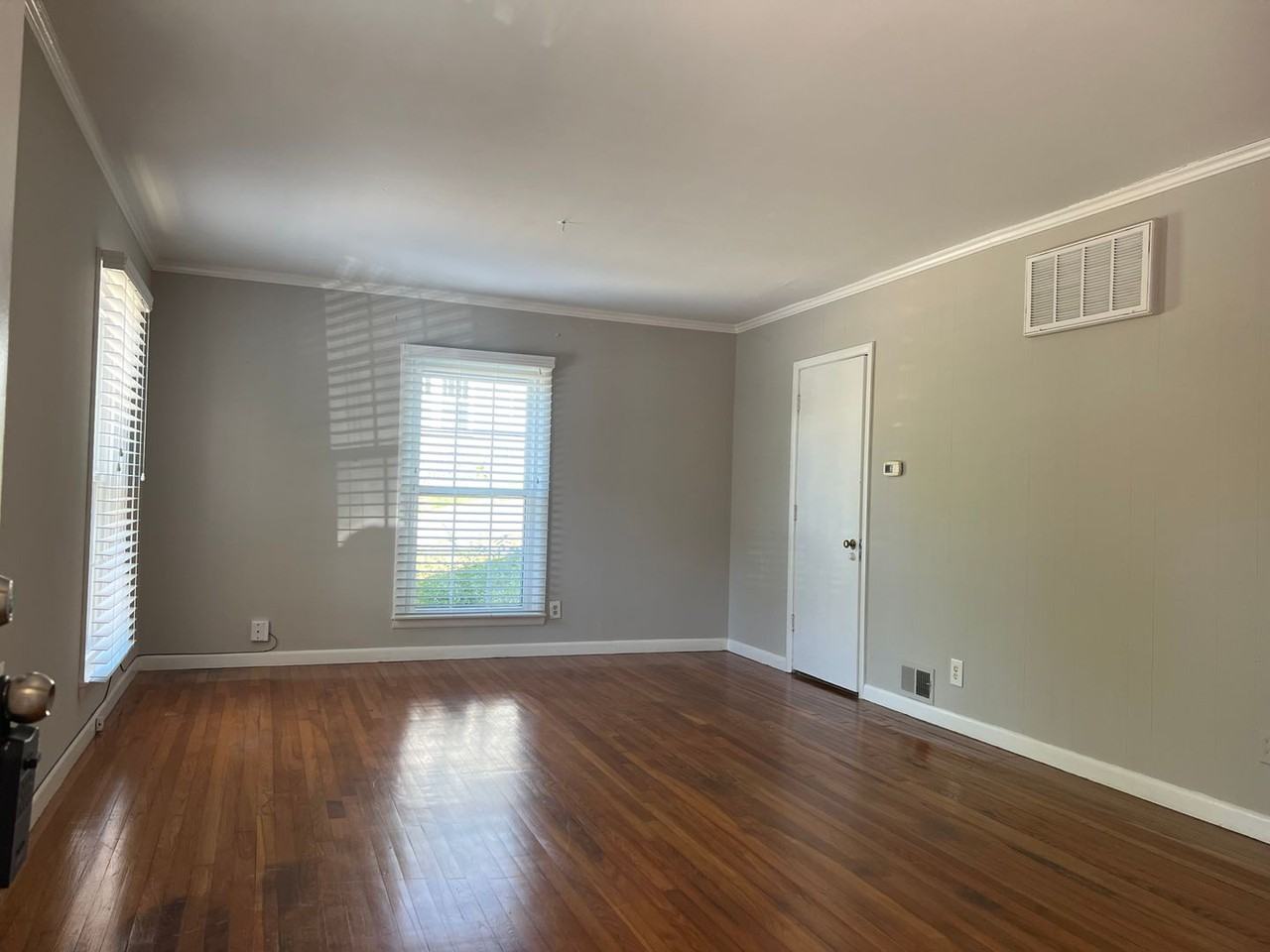 1722 Kavanaugh Blvd - Photo 3 of 22