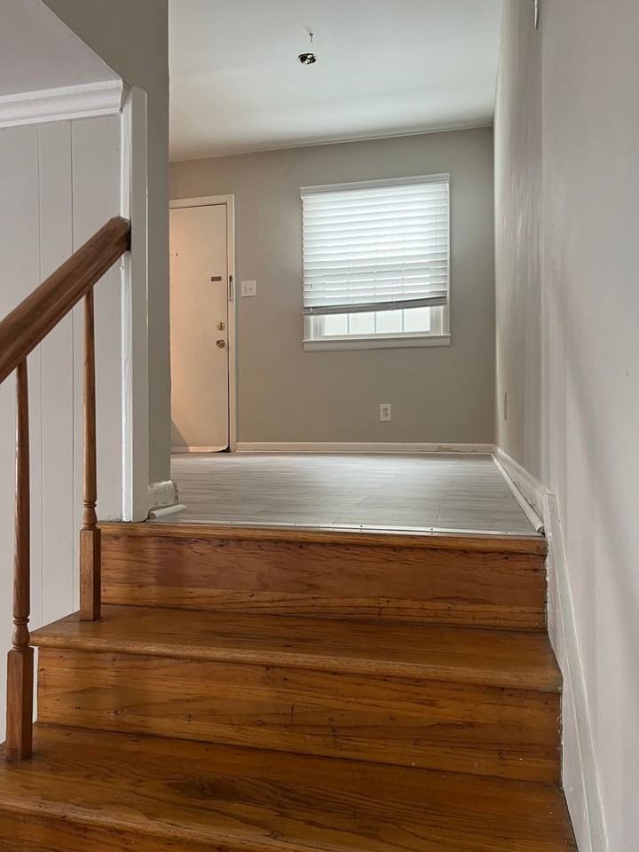 1722 Kavanaugh Blvd - Photo 4 of 22