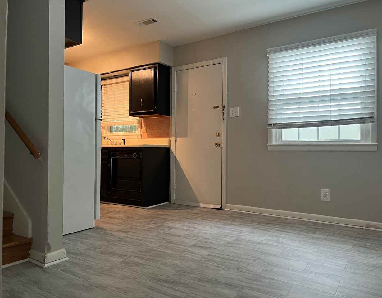 1722 Kavanaugh Blvd - Photo 5 of 22