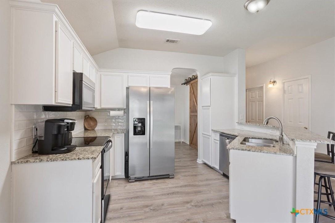 709 Bighorn Dr - Photo 6 of 25