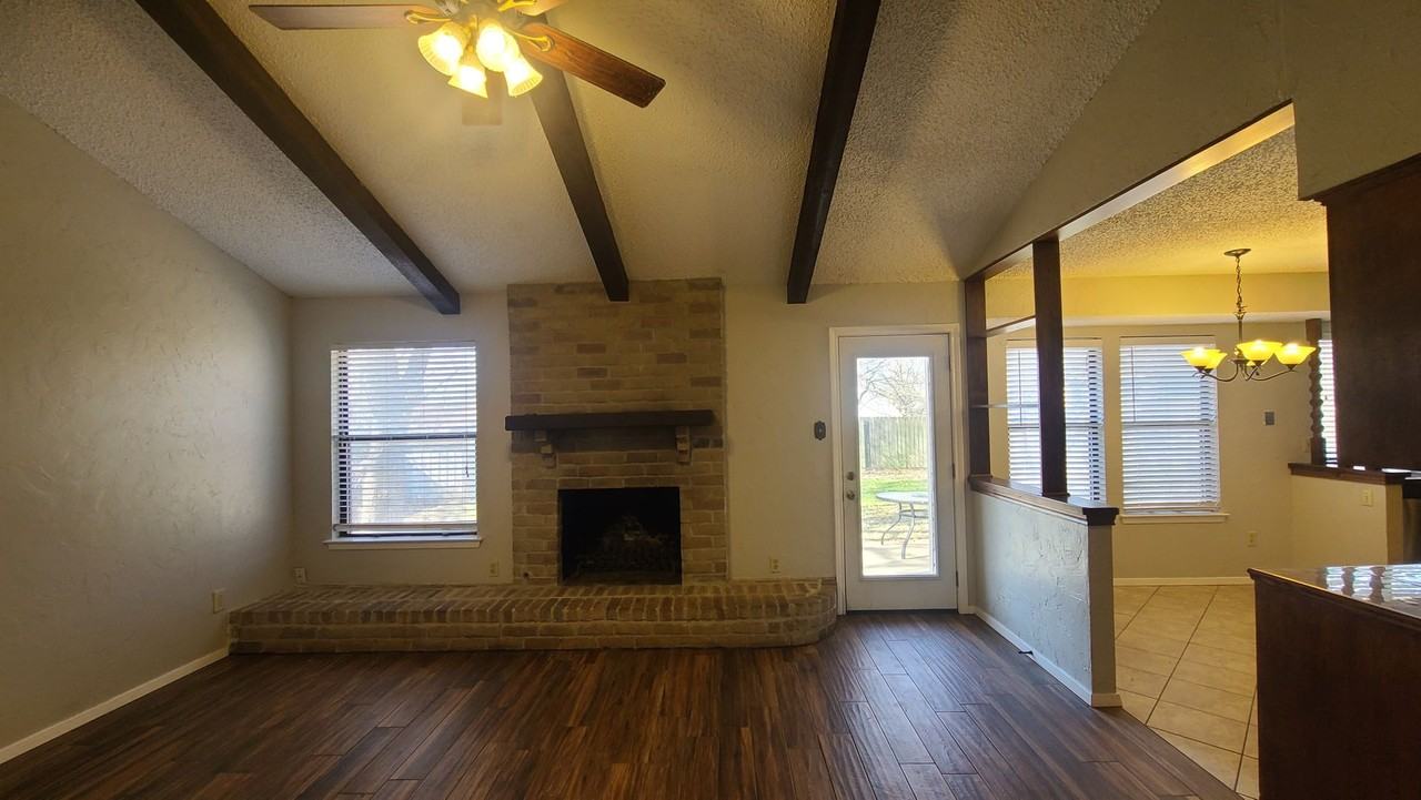13112 Lamplight Village Ave - Photo 4 of 25