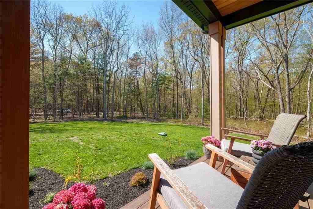 450 Carrs Pond Rd - Photo 5 of 44