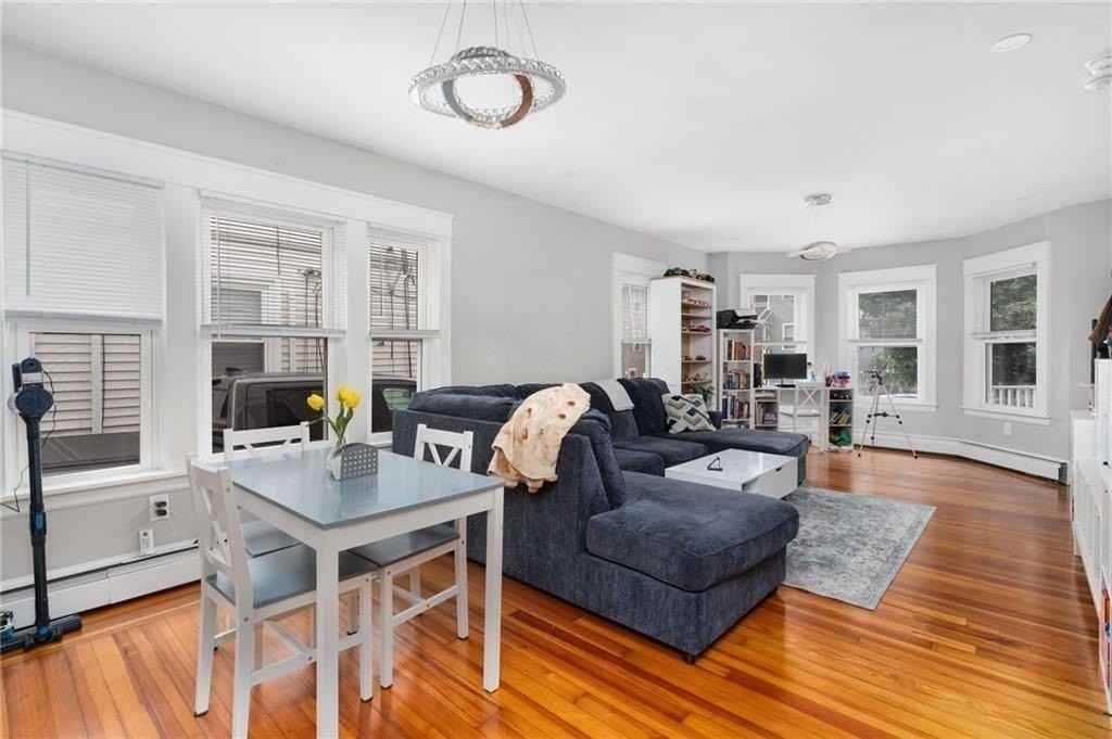 21 Waverly St #1 - Photo 5 of 11