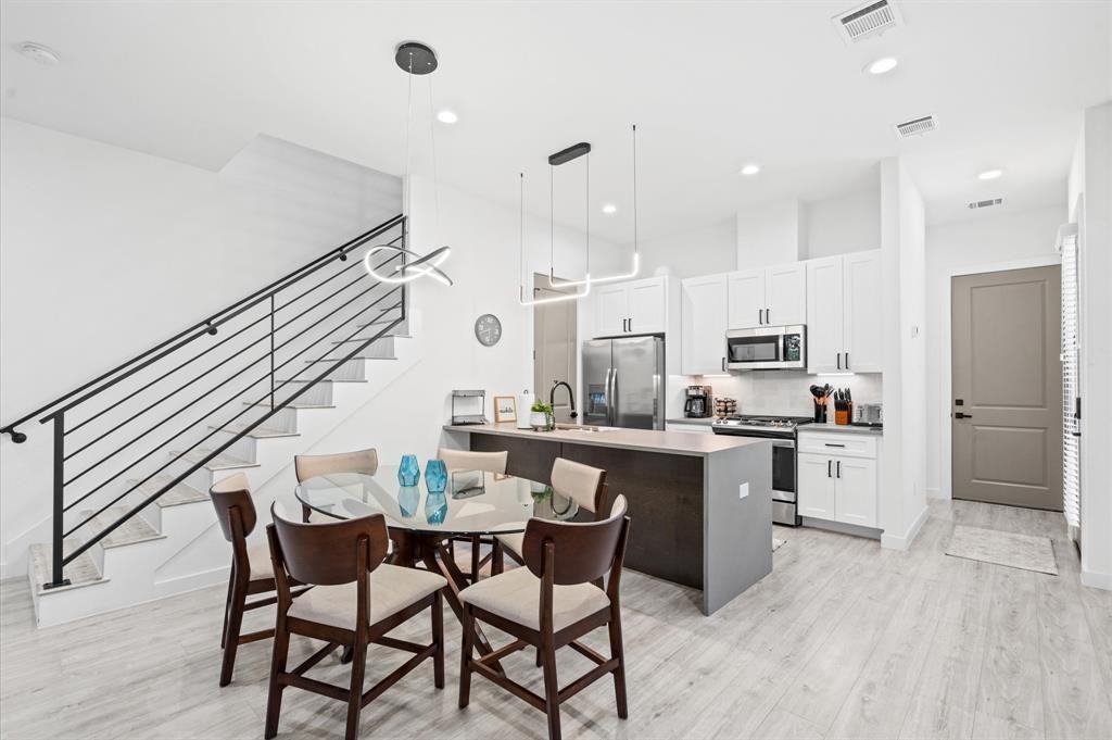 6821 Cadillac St Houston TX 77021-2413 #B - Photo 3 of 9