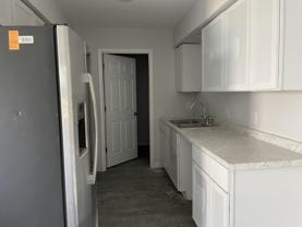 Stanley Duplex - Photo 1 of 1