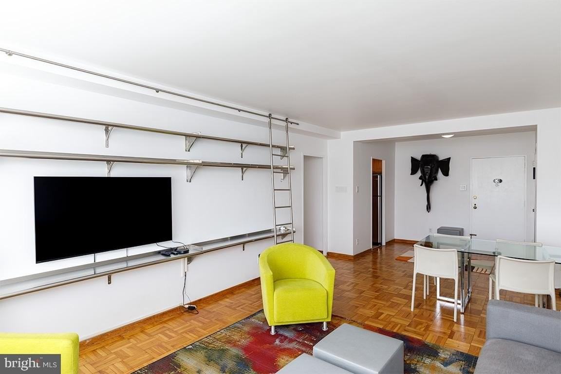 2475 Virginia Ave Nw #515 - Photo 4 of 23