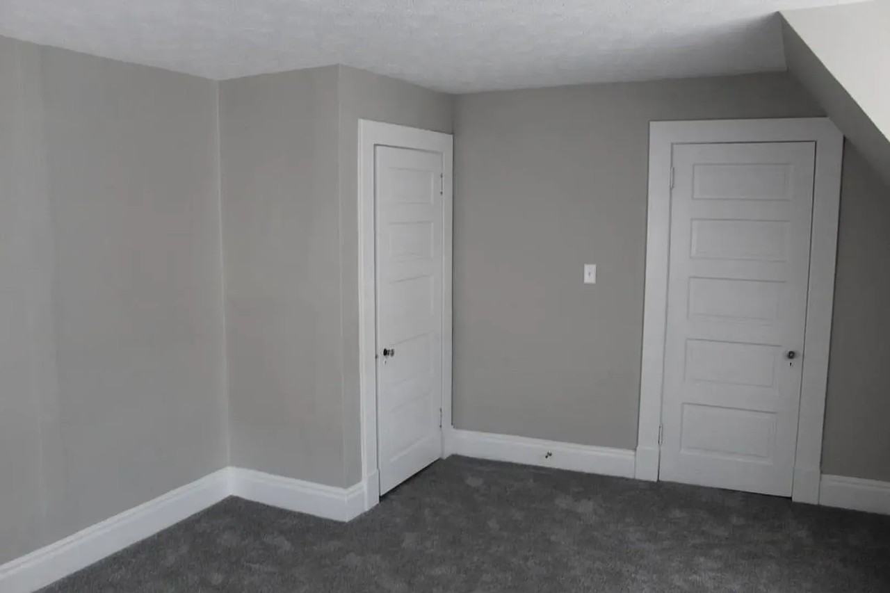 253 E Hillcrest Ave - Photo 2 of 6