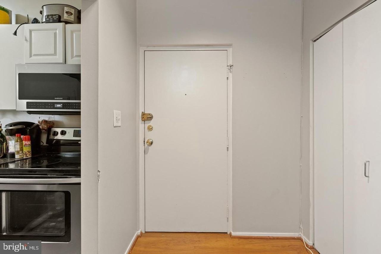 1844 Columbia Rd Nw #104 - Photo 3 of 26