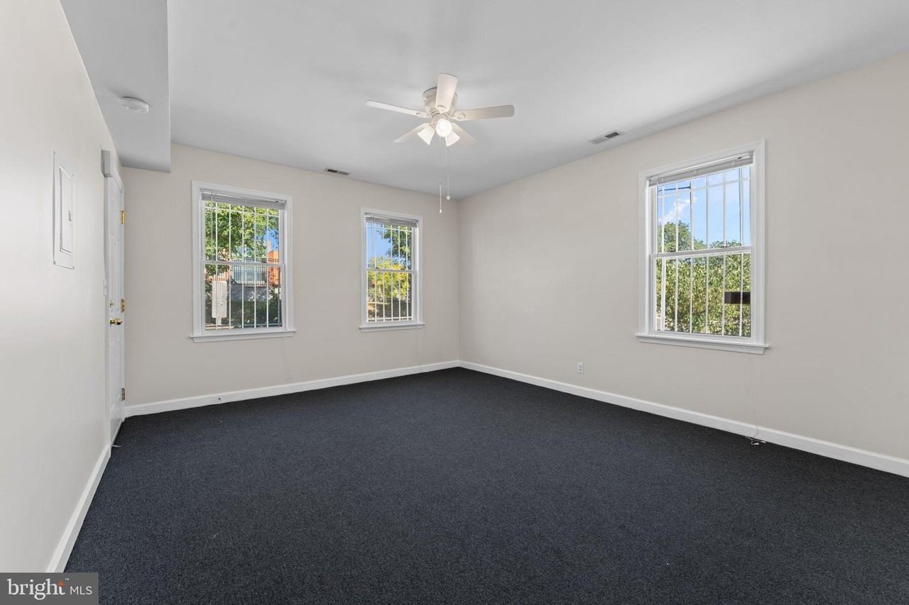 217 19th St Ne - Photo 6 of 19