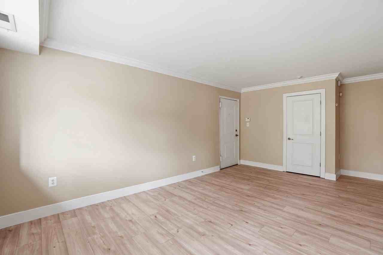 2841 Gainesville St Se #201 - Photo 3 of 20