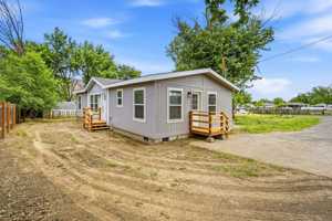 featured image of 1445 Elm St