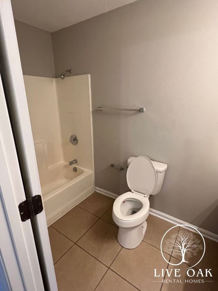 801 Brickyard Rd - Photo 7 of 16