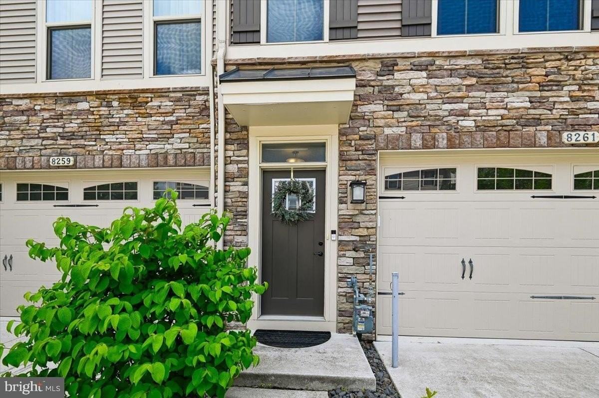 8261 Kippis Rd - Photo 3 of 50
