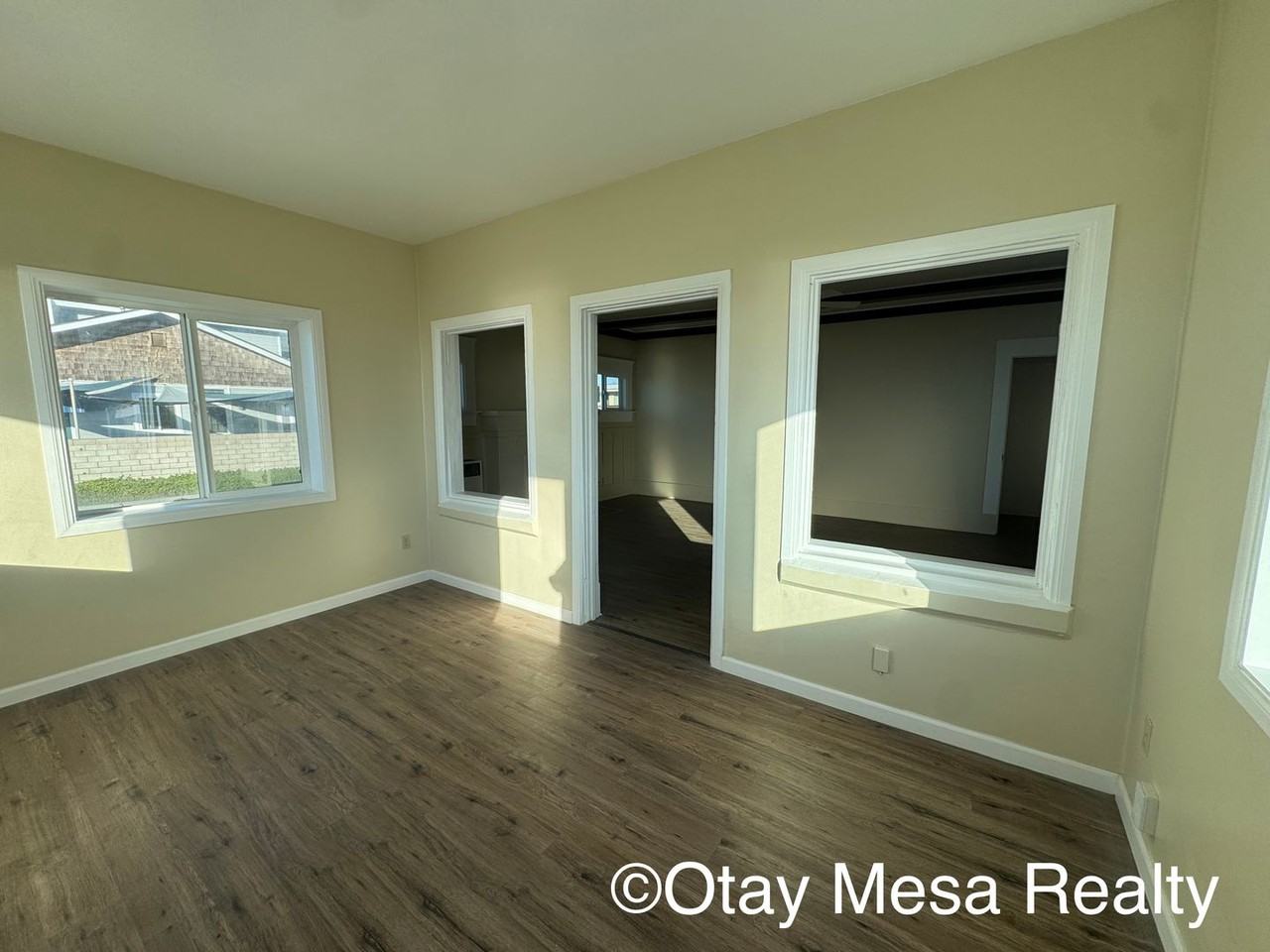 997 Ocean Ln - Photo 2 of 4