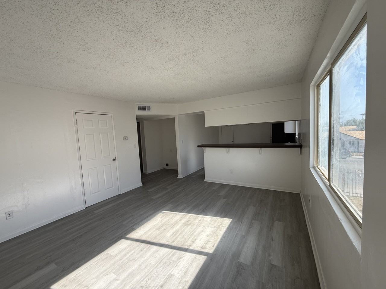 1312 Flower St #C - Photo 4 of 6