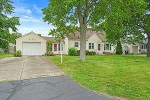 featured image of 1000 Glenmore Ave