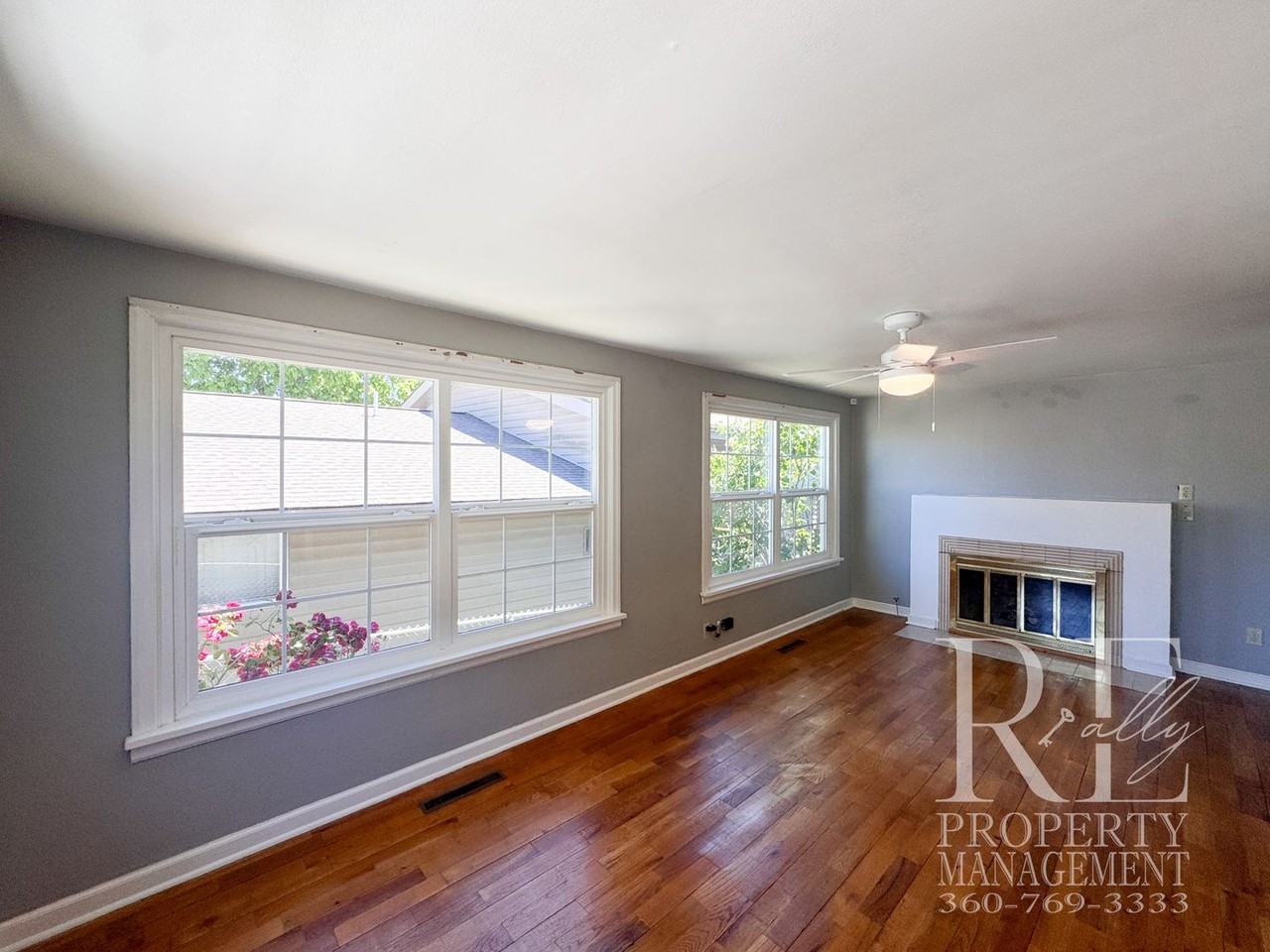 2613 E 17th St - Photo 4 of 15