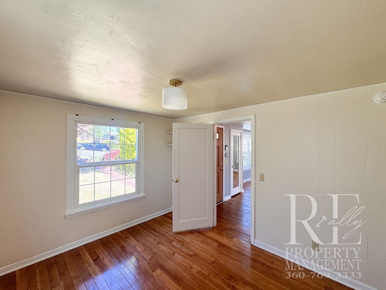 2613 E 17th St - Photo 6 of 15