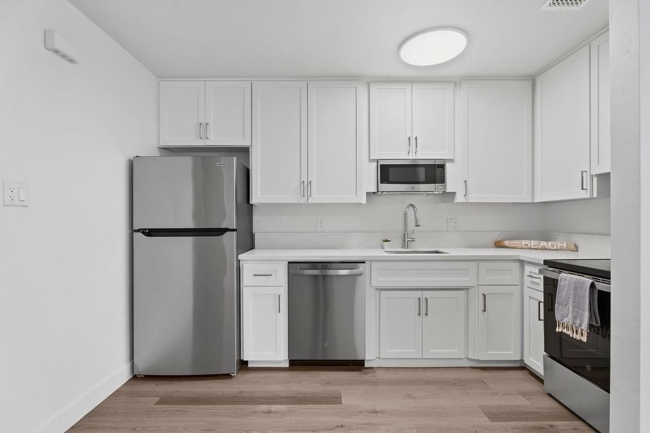 E Avenue - Coronado - Photo 3 of 50