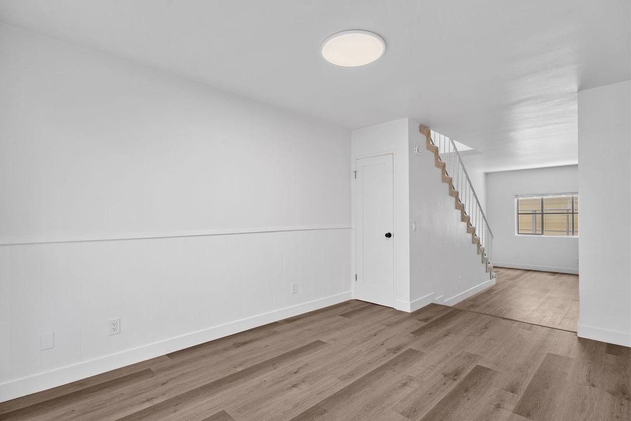 E Avenue - Coronado - Photo 5 of 50
