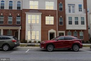 featured image of 7079 Banbury Dr #B