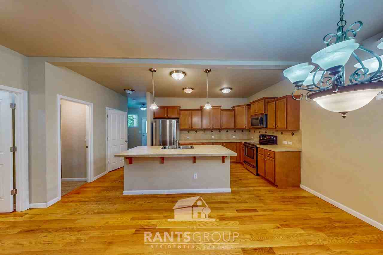 7629 Kodiak Ave Ne - Photo 6 of 24