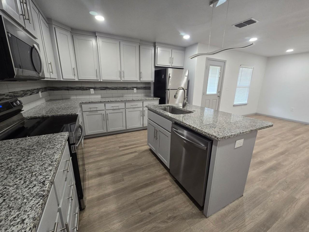 2110 88th St - Photo 7 of 21