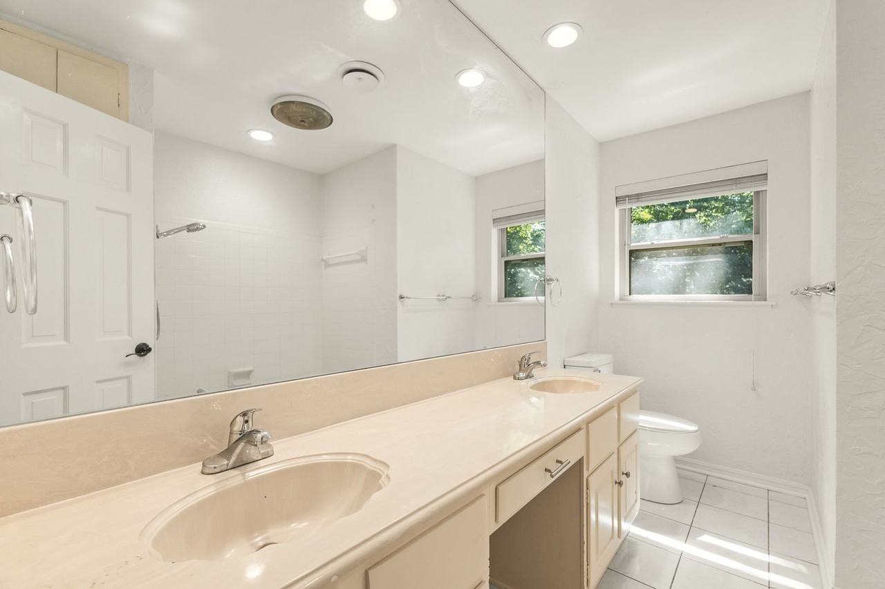 2825 E Inwood Ln - Photo 6 of 29