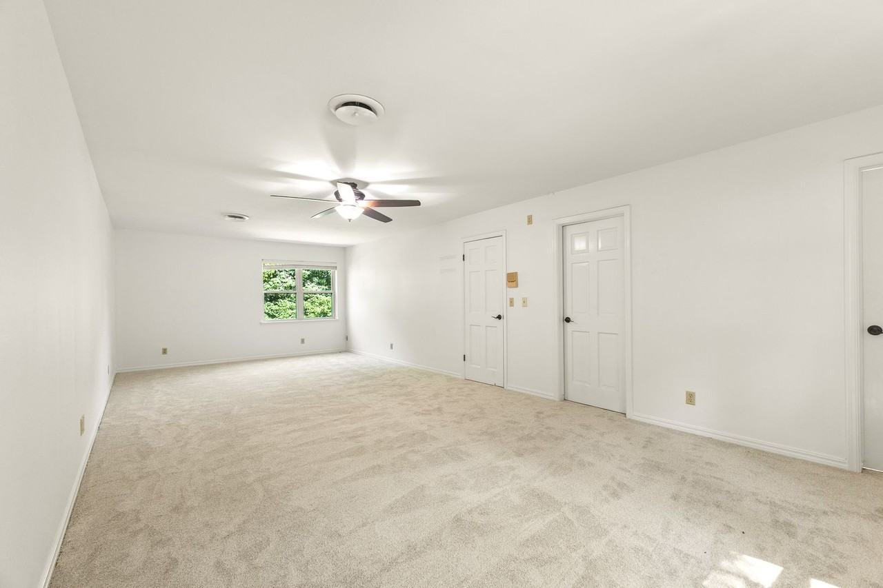 2825 E Inwood Ln - Photo 7 of 29