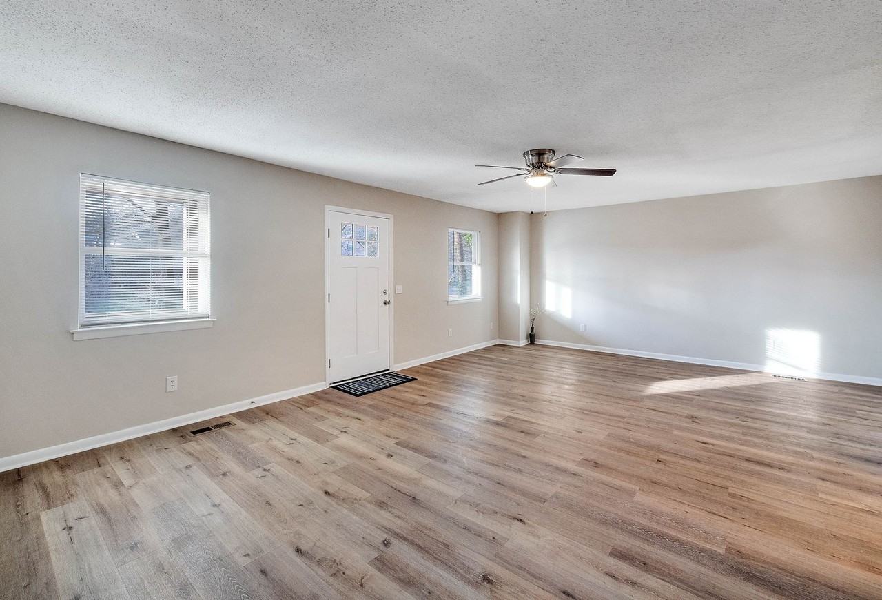 4816 Eldridge Rd - Photo 2 of 24