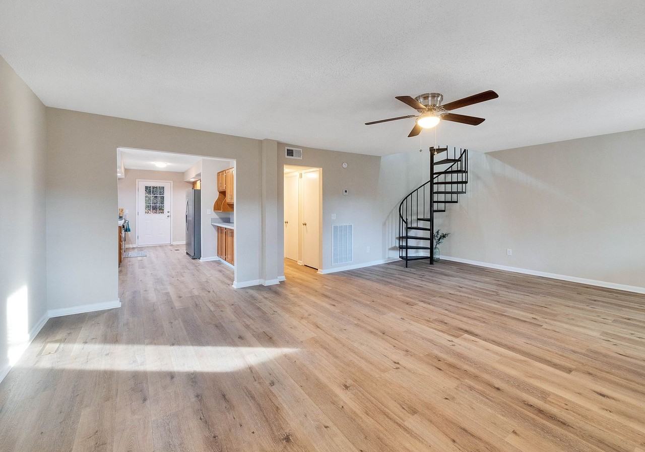 4816 Eldridge Rd - Photo 3 of 24