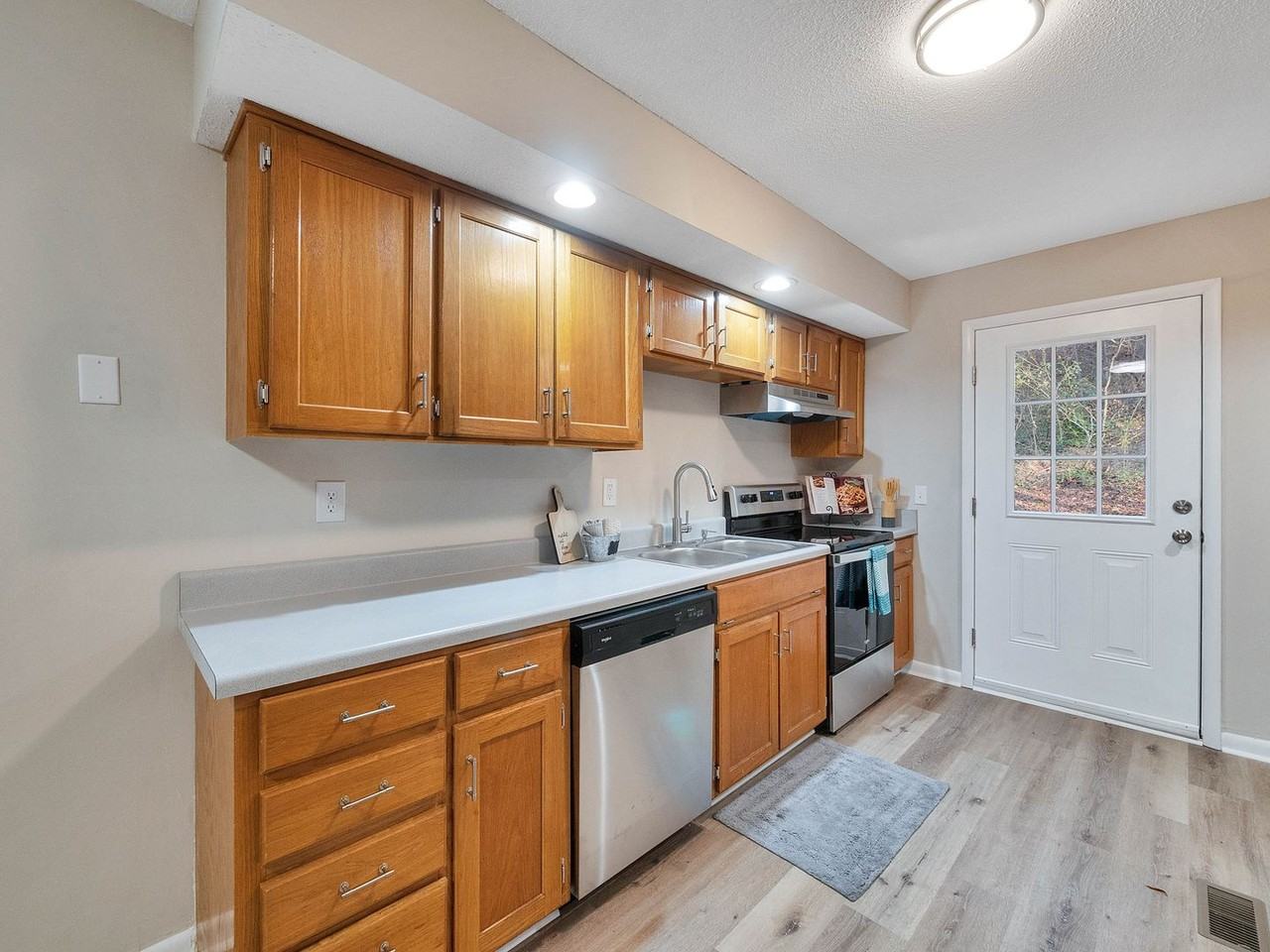 4816 Eldridge Rd - Photo 7 of 24