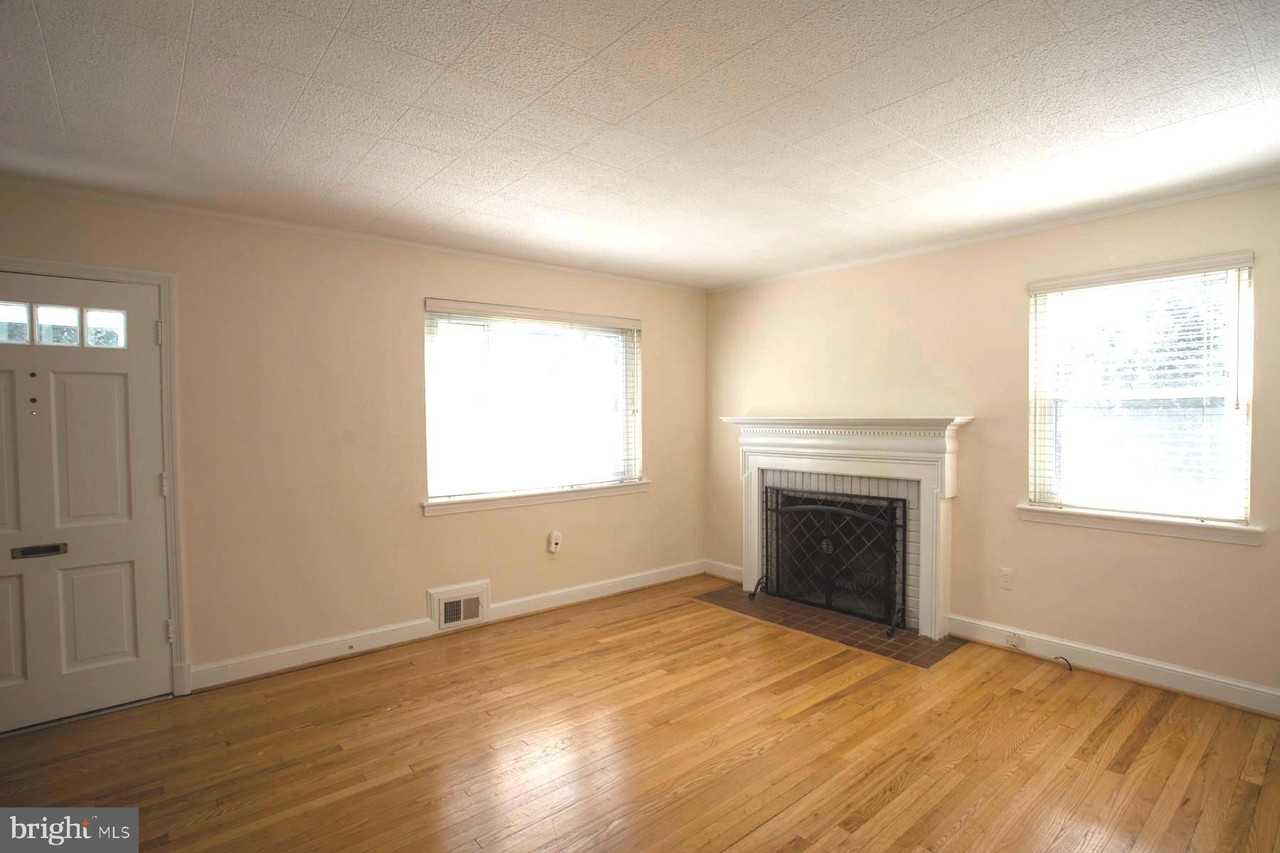 5915 Ryland Dr - Photo 6 of 28