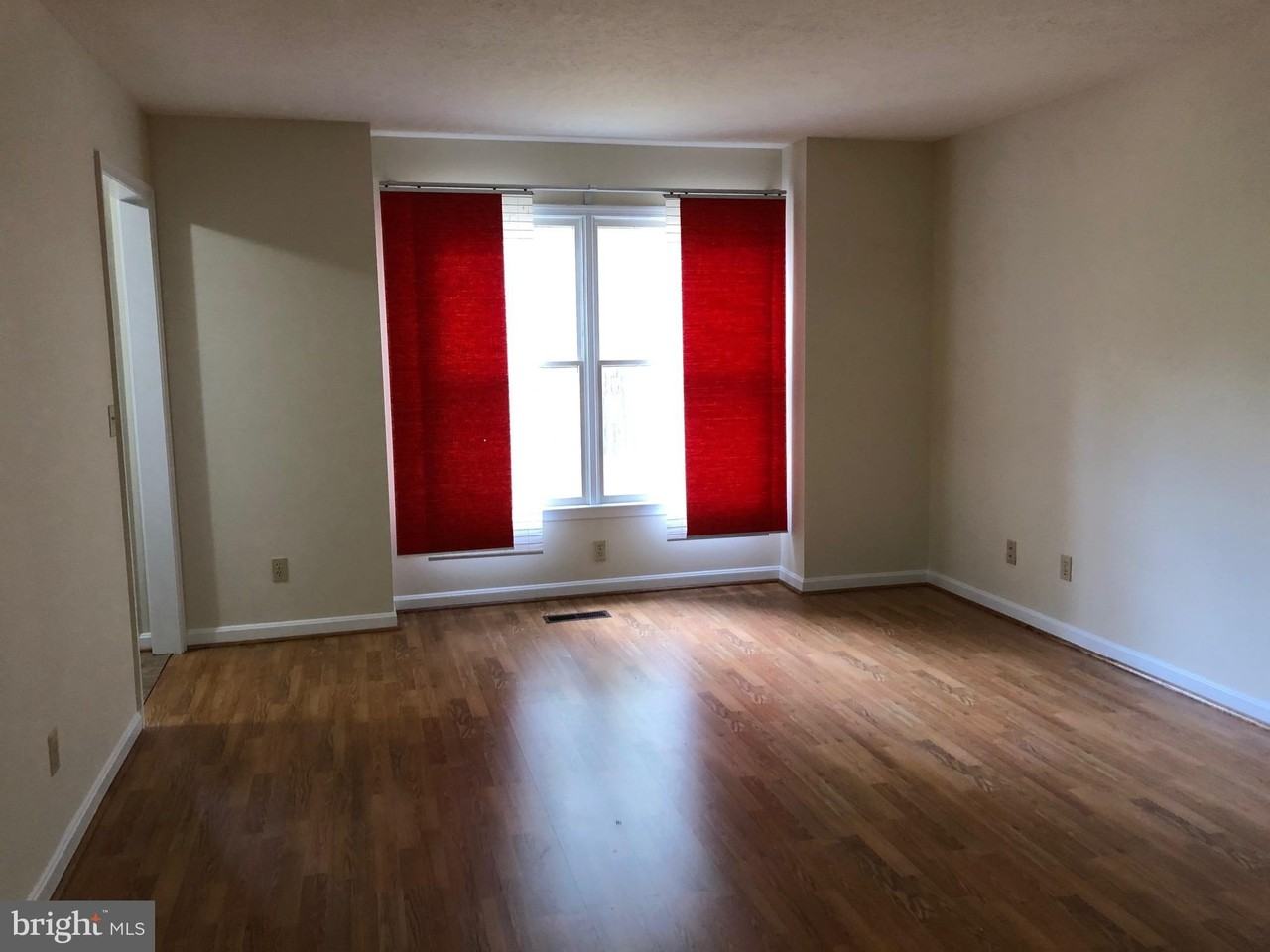 21113 Arbor Ct - Photo 2 of 11