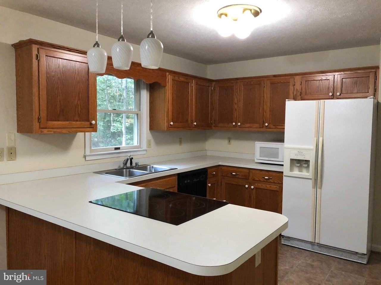 21113 Arbor Ct - Photo 3 of 11