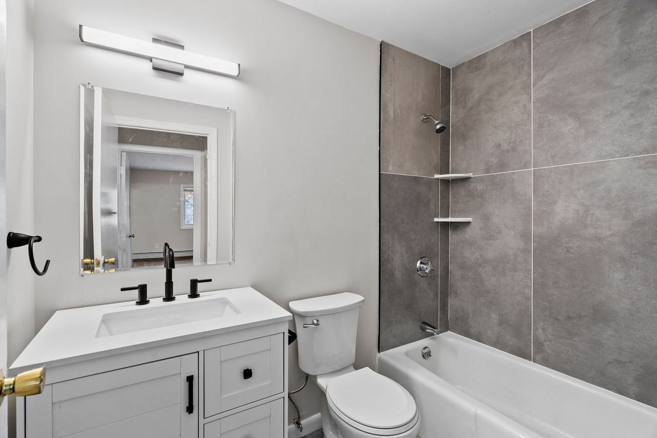 283-435 283-435 Oaklawn Ave - 433 Oaklawn Ave #324 - Photo 4 of 8